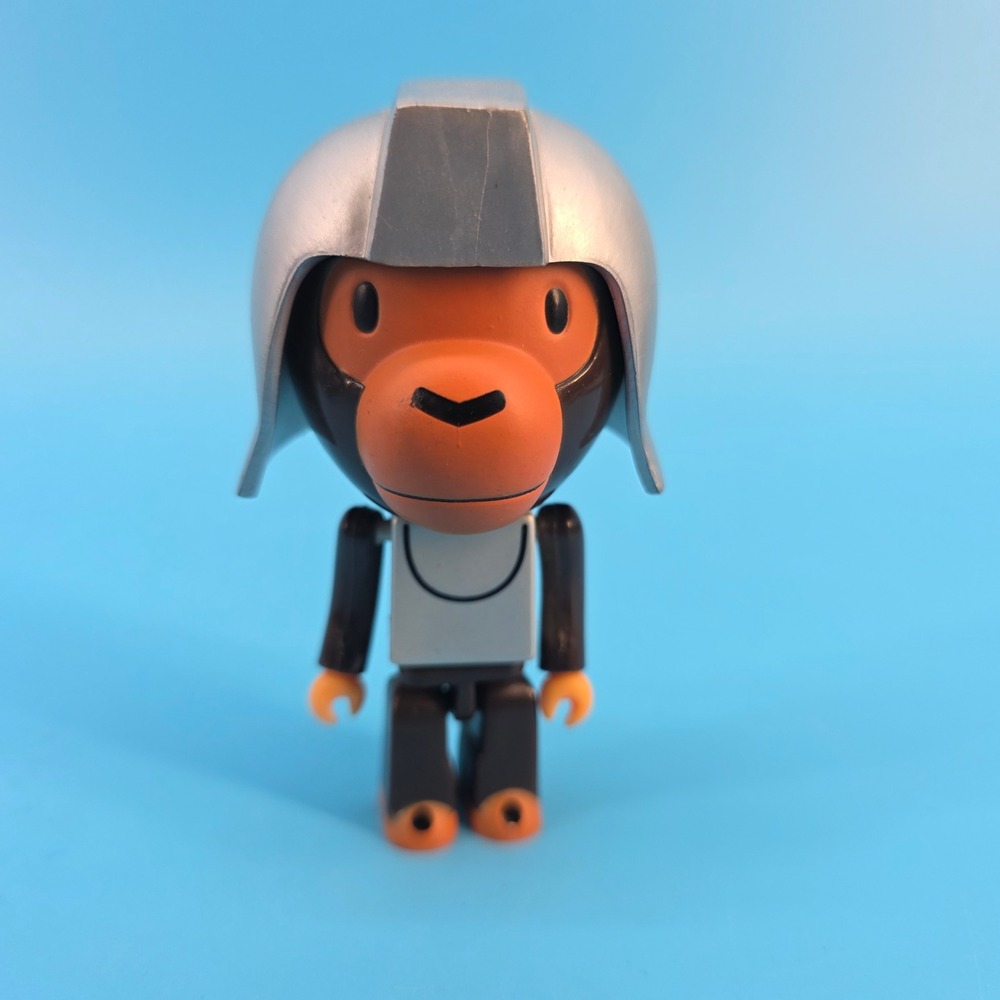 BAPE Baby‎ Milo Kubrick Medicom Toy Planet of the Apes Figure Rare Sliver Helmet